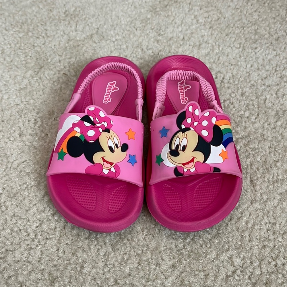 Minnie mouse sandals
